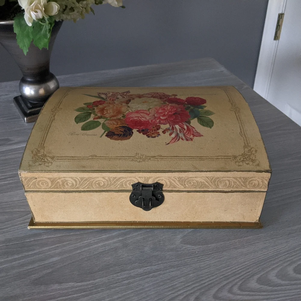Wooden Box w/ 4 Packs of Notecards